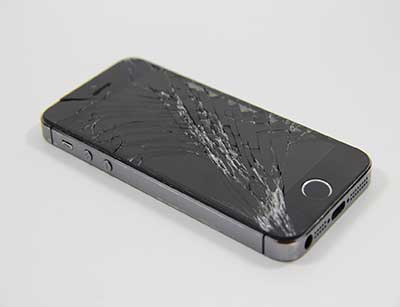 Naprawa potłuczonej szybki iPhone